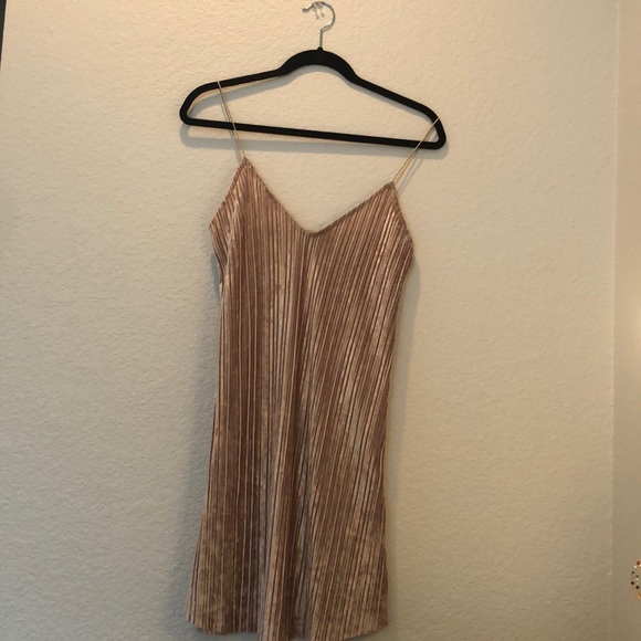 Free Press Clothing Dresses & Skirts - Blush colored v-neck dress!